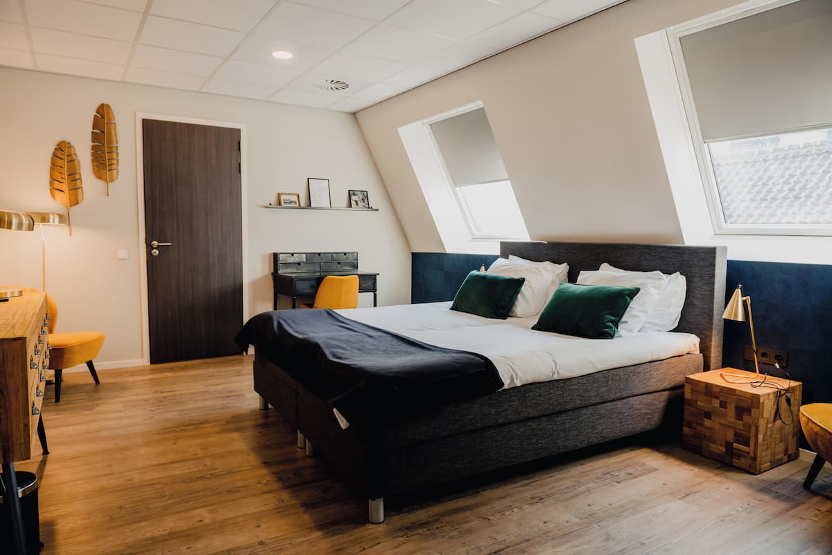 Executive-Zweibettzimmer | Hochwertige Bettwaren, Zimmersafe, Bügeleisen/Bügelbrett