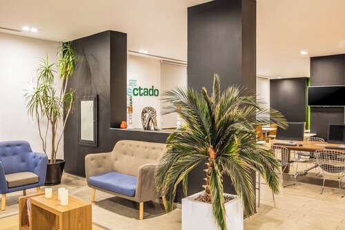 One Monterrey Aeropuerto