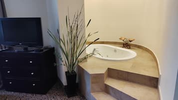 Presidential Suite, Multiple Beds, Non Smoking | Bathroom