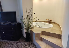 Presidential Suite, Multiple Beds, Non Smoking | Bathroom