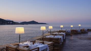 Frühstück, Abendessen, internationale Küche, Blick aufs Meer