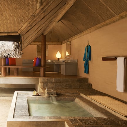 Forest Dwelling with Pool | Premium bedding, minibar, in-room safe, desk