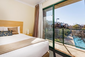 Two Bedroom Townhouse | Premium bedding, minibar, in-room safe, individually furnished