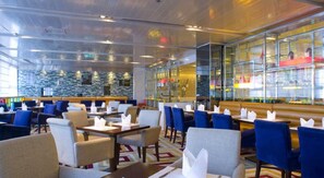 2 restaurants; breakfast, lunch, and dinner served - Grand Mercure Beijing Central (Beijing)