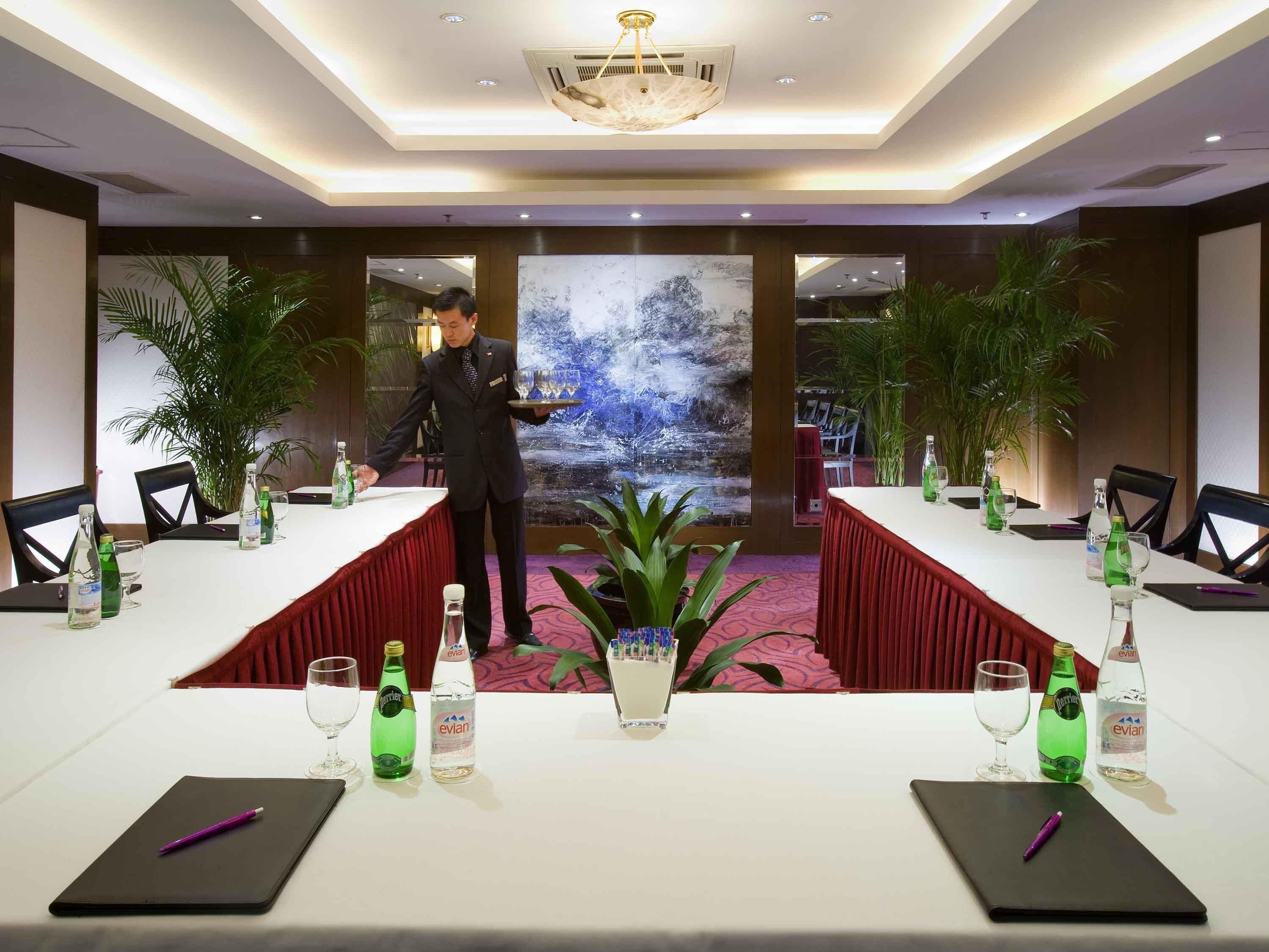 Meeting facility