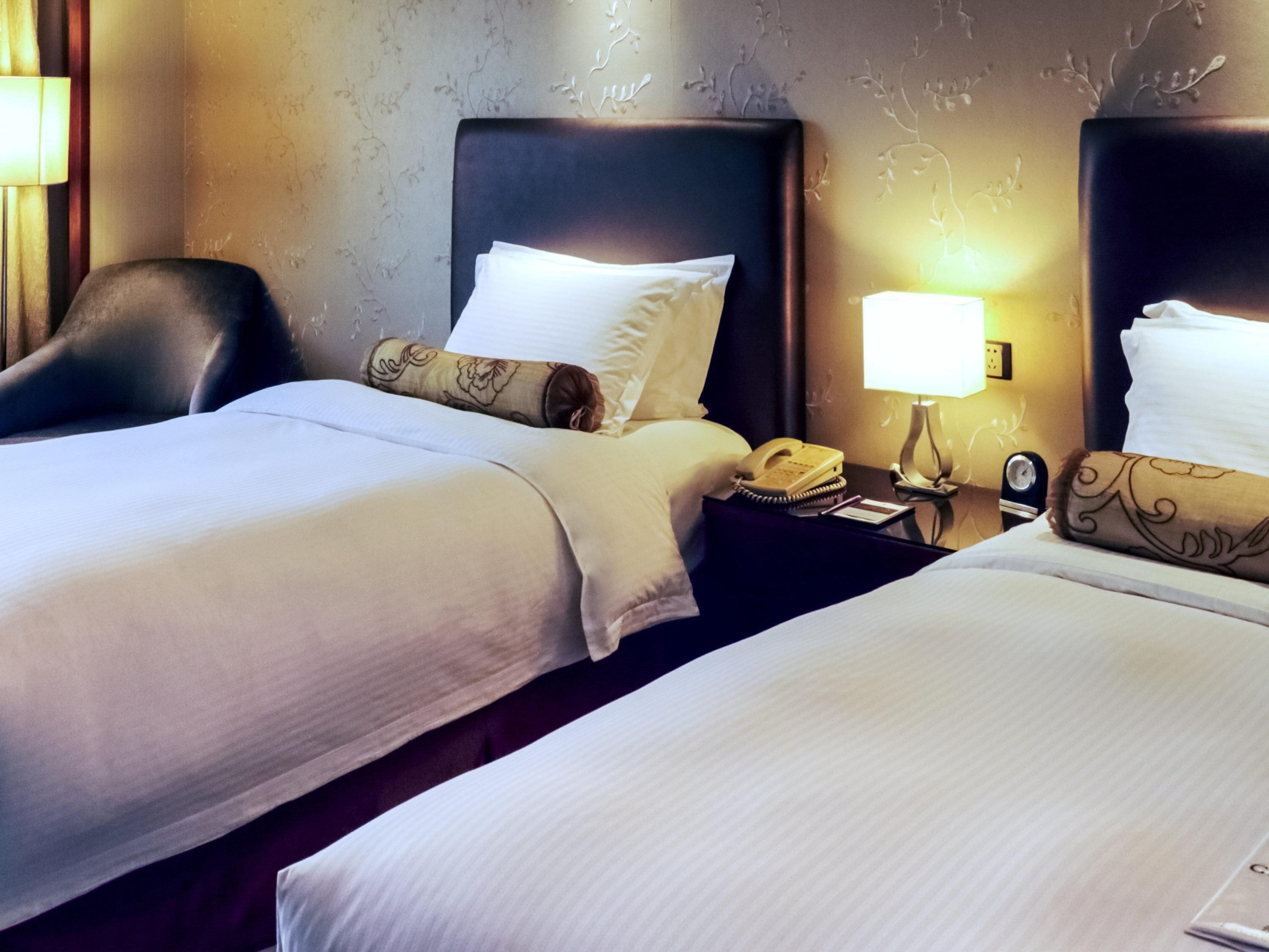 Deluxe Room, 2 Twin Beds | Minibar, in-room safe, desk, blackout drapes
