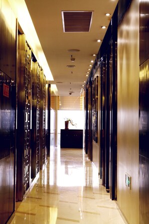 Hallway - Grand Mercure Beijing Central (Beijing)