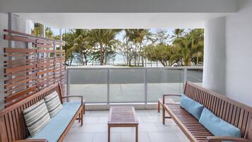 Executive appartement, 2 slaapkamers, uitzicht op oceaan | Uitzicht vanaf balkon