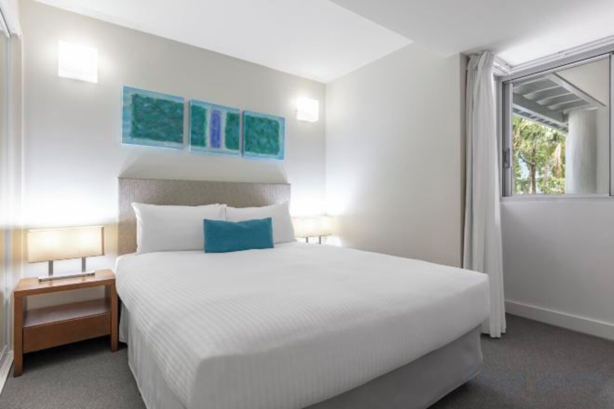In-room safe, iron/ironing board, WiFi (free), alarm clocks
