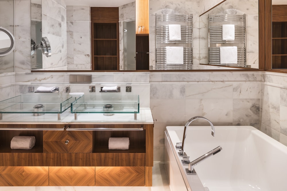 Falkensteiner Schlosshotel Velden by null