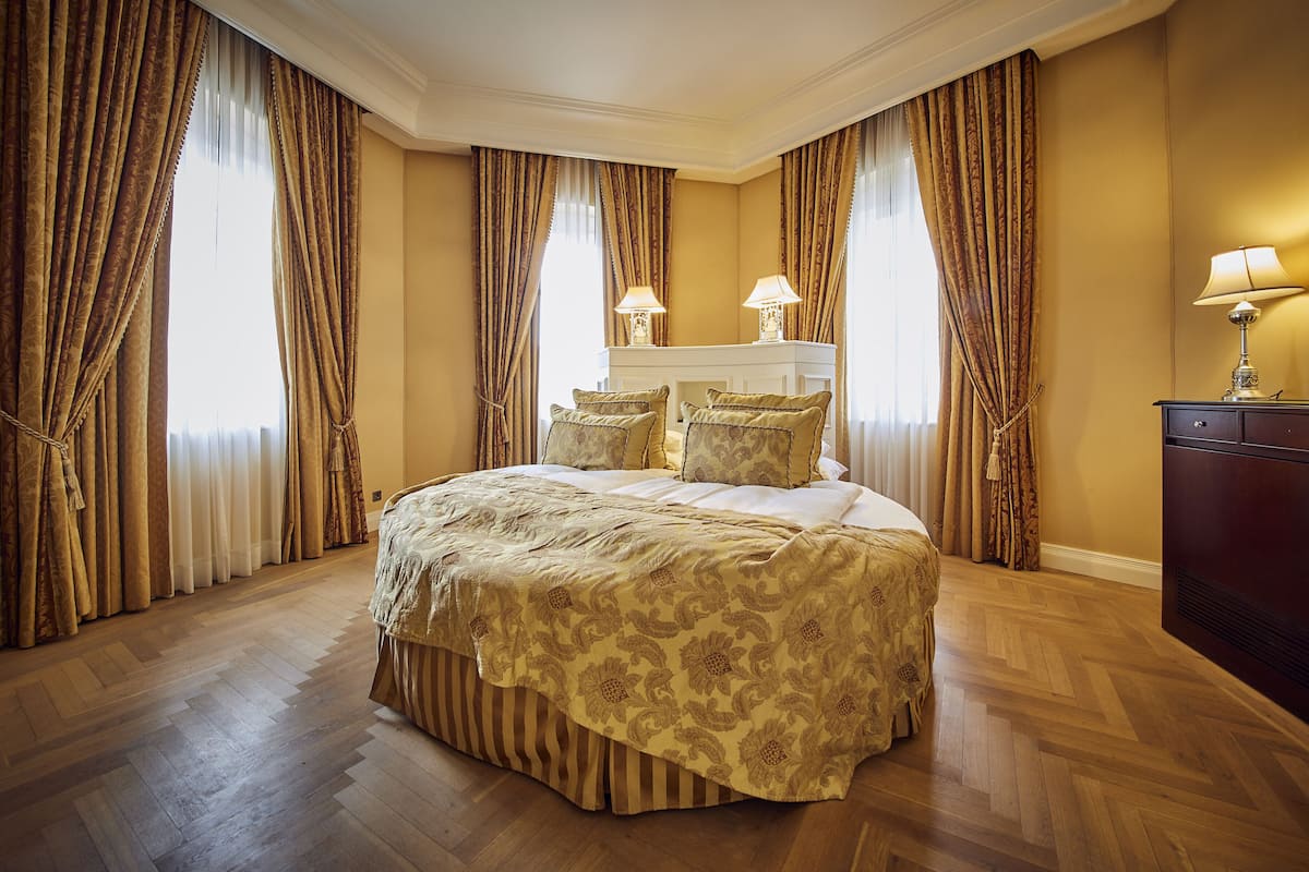 Suite, dans la tour (no balcony) | 1 chambre, draps en coton égyptien, literie hypoallergénique