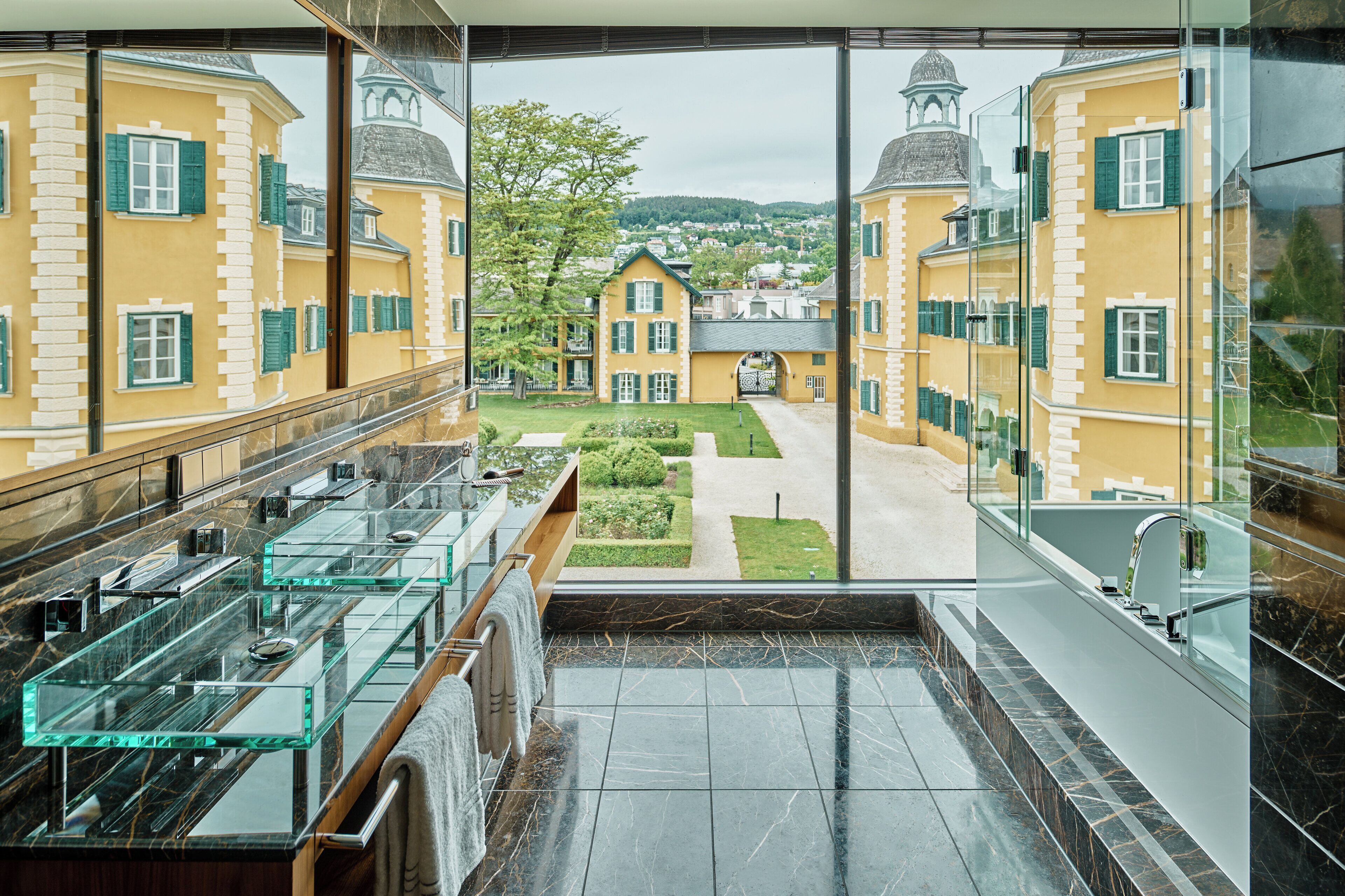 Tiện nghi, dịch vụ nơi lưu trú