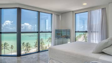 Excellence Frente Mar Casal | In-room safe, blackout curtains, soundproofing, free WiFi