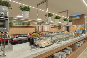 Der serveres morgenmad, frokost og aftensmad