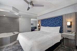 Studio, 1 King Bed, Non Smoking (Whirlpool) | Premium bedding, in-room safe, soundproofing, iron/ironing board - Homewood Suites London Ontario (London)