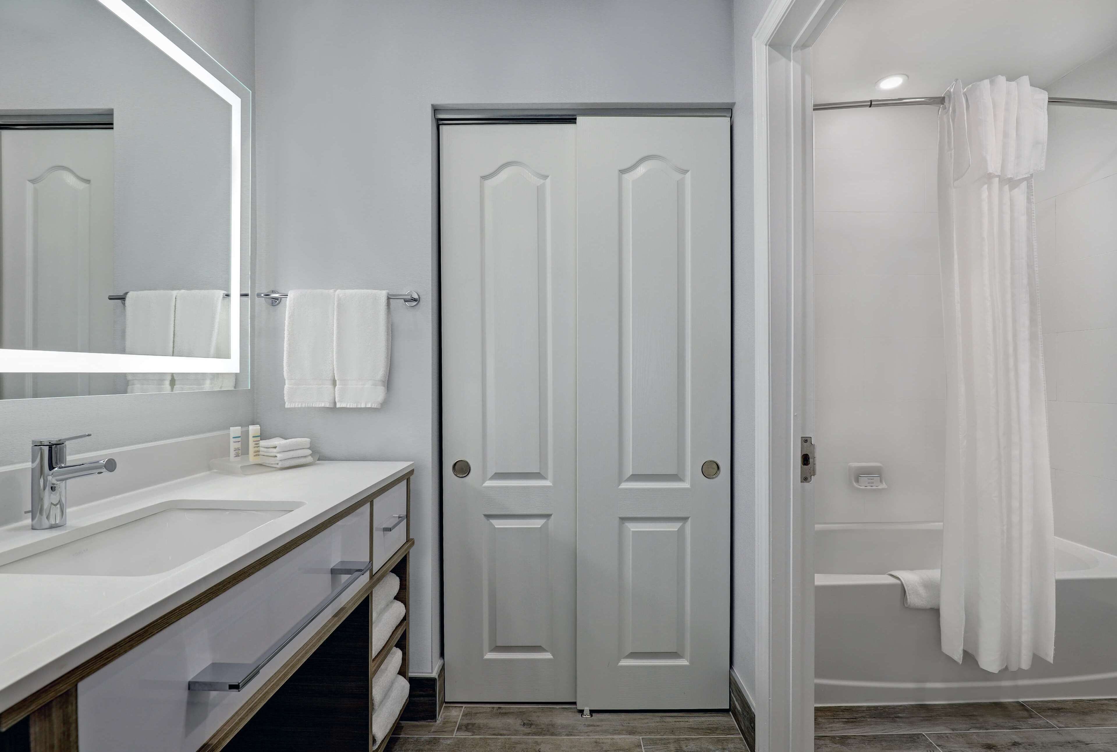 Photo - Homewood Suites London Ontario