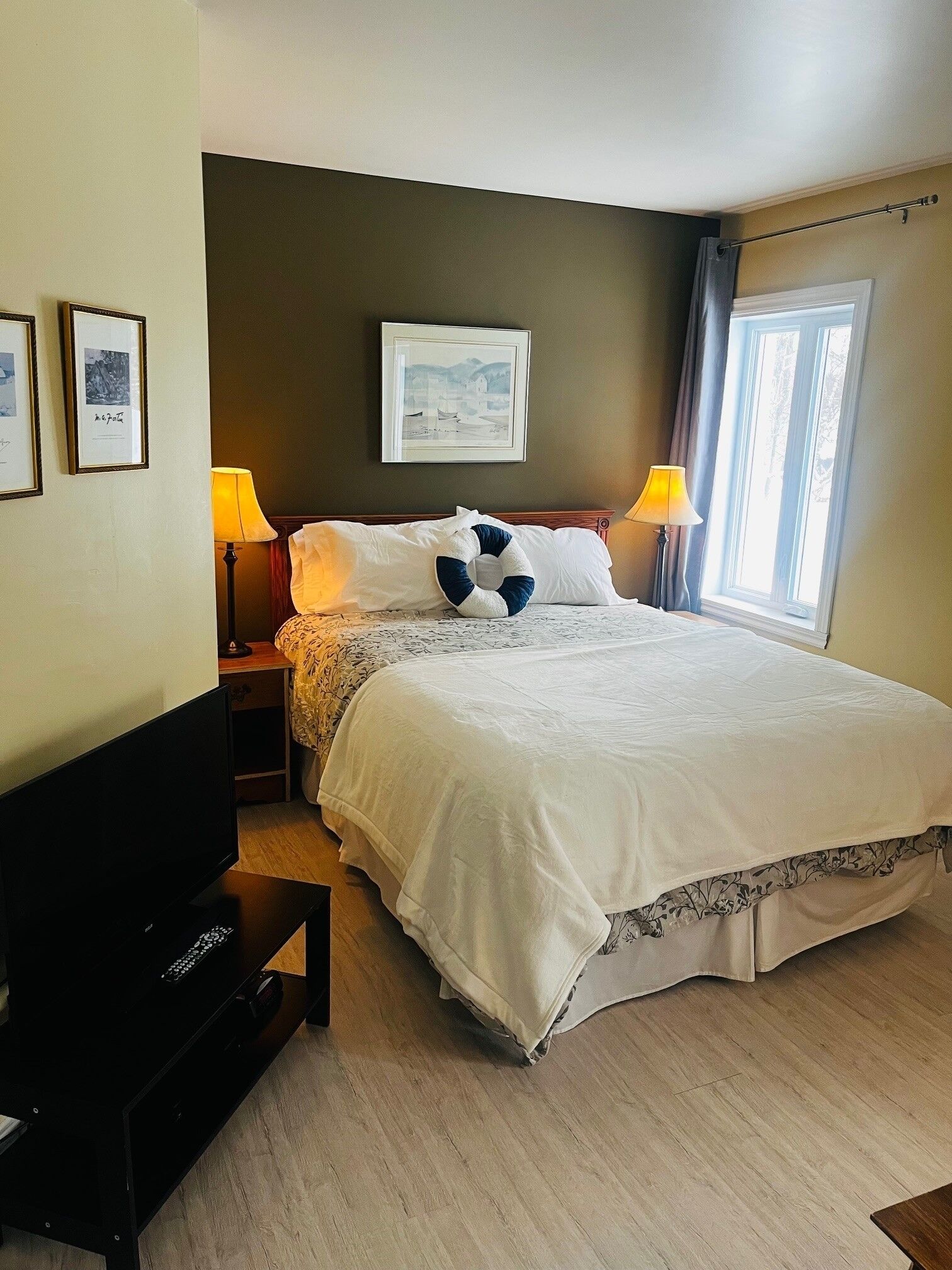 Superior Room, 1 Queen Bed with Sofa bed | Desk, soundproofing, iron/ironing board, free WiFi