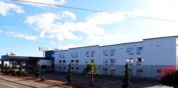 Fachada de la propiedad