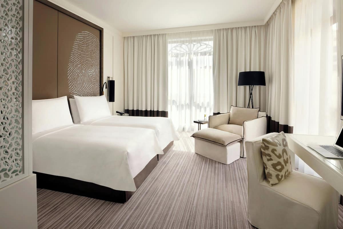 Chambre Deluxe, 2 lits une place, non-fumeurs, vue ville | 1 chambre, literie de qualité supérieure, couette en duvet d'oie