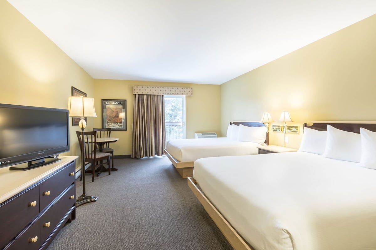 Schreibtisch, schallisolierte Zimmer, BĂŒgeleisen/BĂŒgelbrett, Babybetten