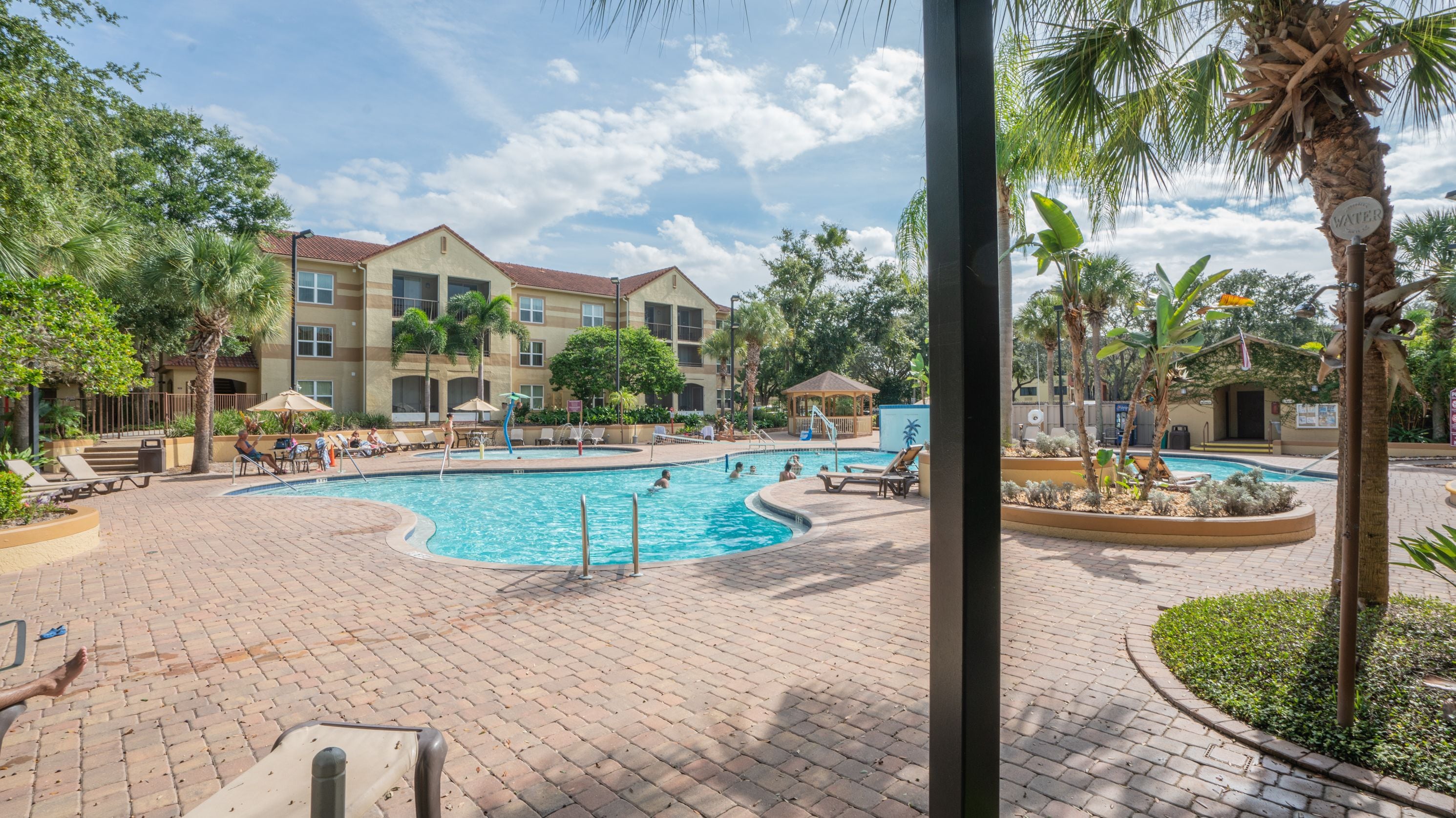 4 outdoor pools, open 7:00 AM to 11:00 PM, pool umbrellas, sun loungers