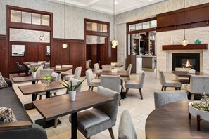 Breakfast, lunch, dinner served; American cuisine 