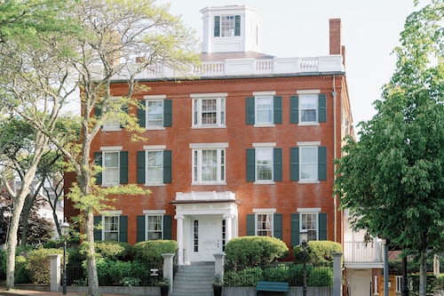 Jared Coffin House