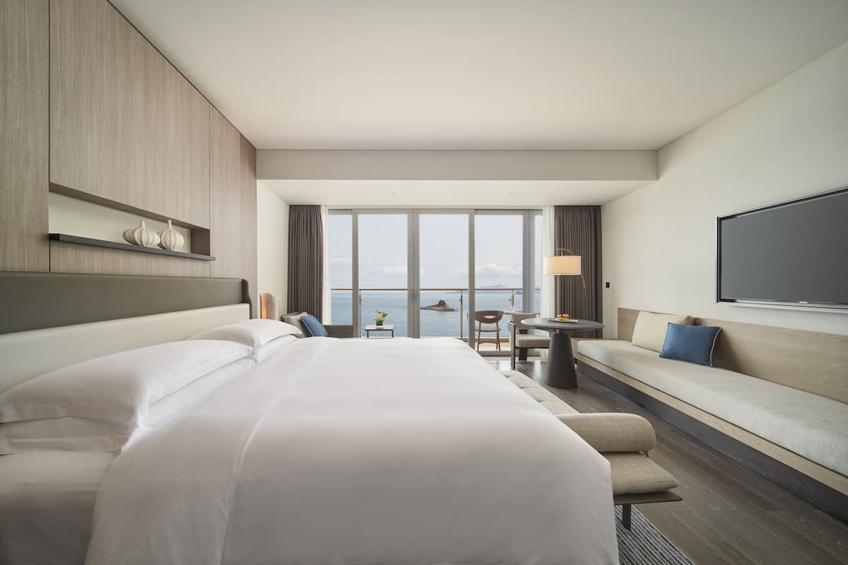 1 slaapkamer, luxe beddengoed, donzen dekbedden, een minibar