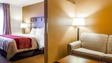 Suite, 1 King Bed with Sofa bed, Non Smoking | Down duvets, Select Comfort beds, in-room safe, desk