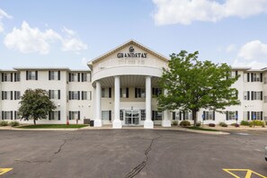 Front of property - GrandStay Residential Suites - Rapid City (Rapid City)