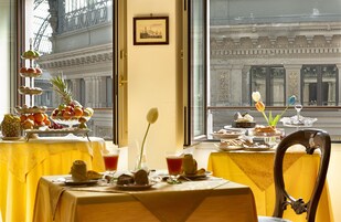 Daily buffet breakfast (EUR 15 per person)