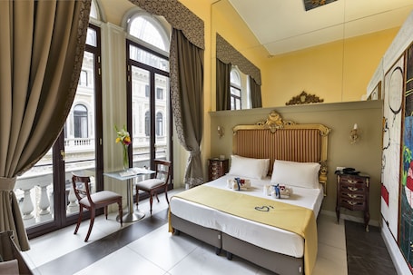 Ropa de cama de alta calidad y minibar