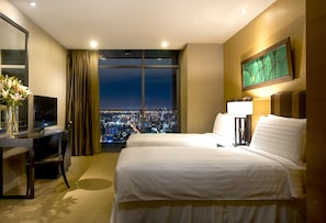 Three Bedroom Executive Suite | City view - Urbana Sathorn Hotel (Bangkok)