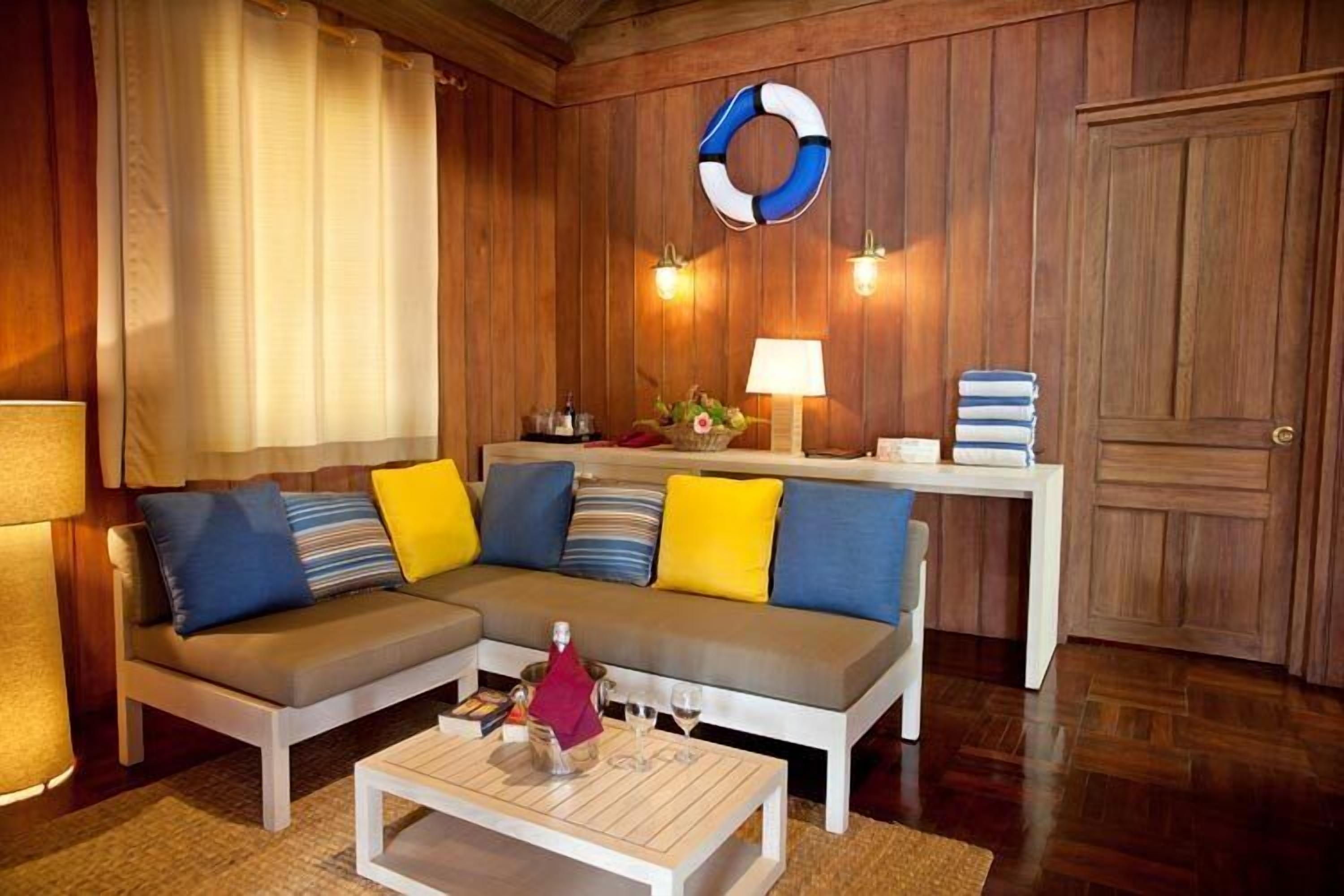 villa, 2 bedrooms | living room