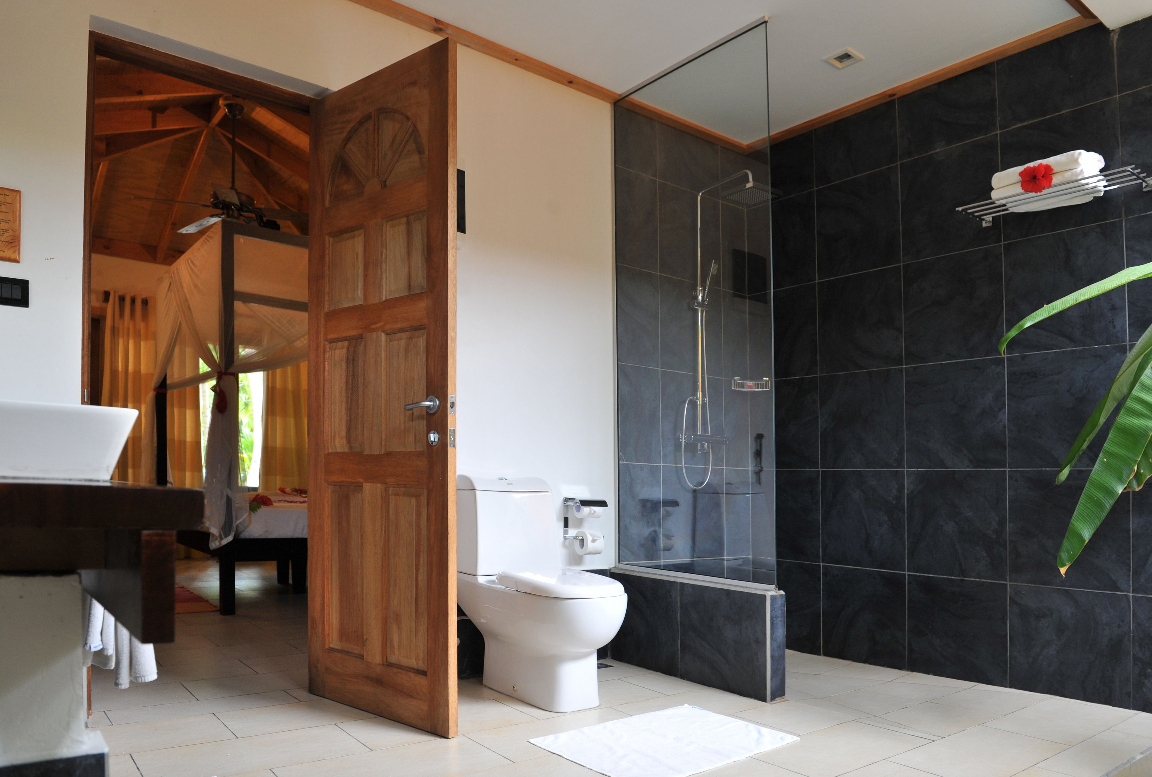 garden room | bathroom | shower, rainfall showerhead, free toiletries, hair dryer