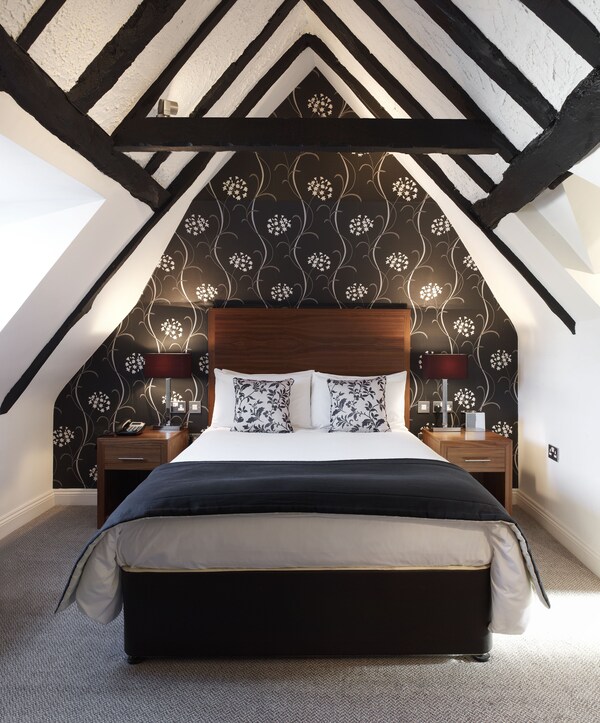 The Boleyn Hotel - Staines-upon-Thames