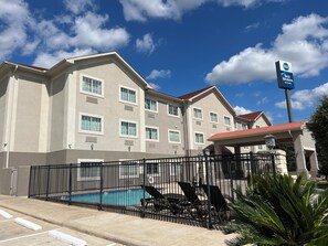 واجهة المنشأة