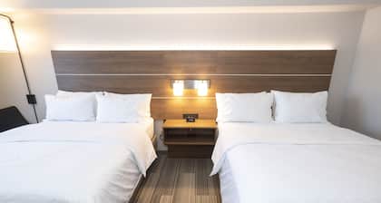 Holiday Inn Express Hotel & Suites Iron Mountain by IHG