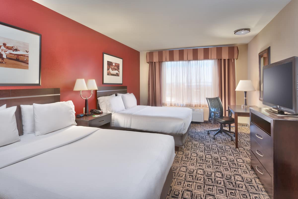 1 bedroom, pillow-top beds, desk, iron/ironing board