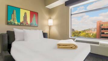 Ropa de cama de alta calidad y camas con pillow-top