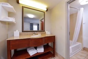 Presidential Suite, 1 King Bed, Non Smoking | Bathroom | Bathtub, hair dryer, towels