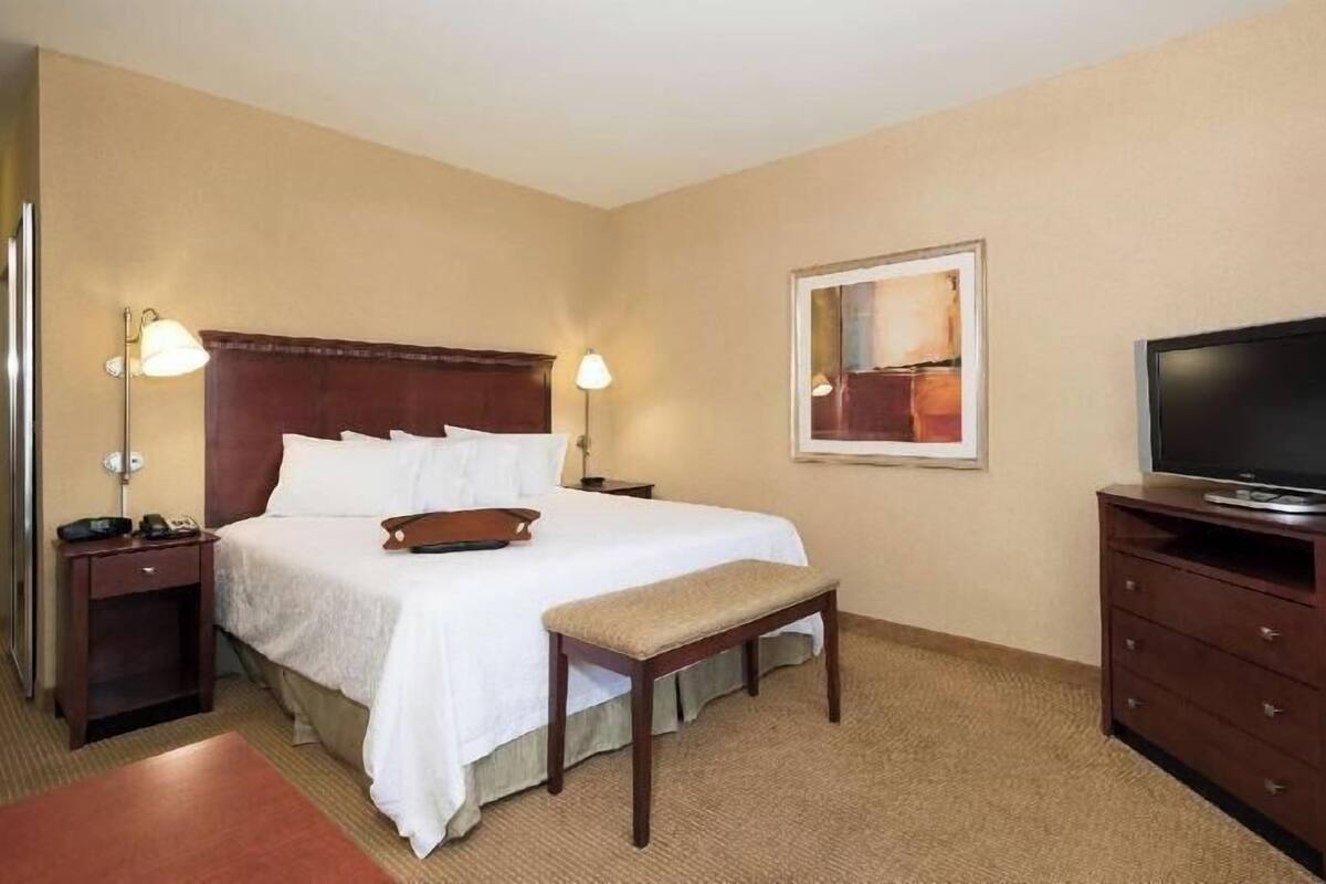 Desk, iron/ironing board, free cribs/infant beds, free WiFi