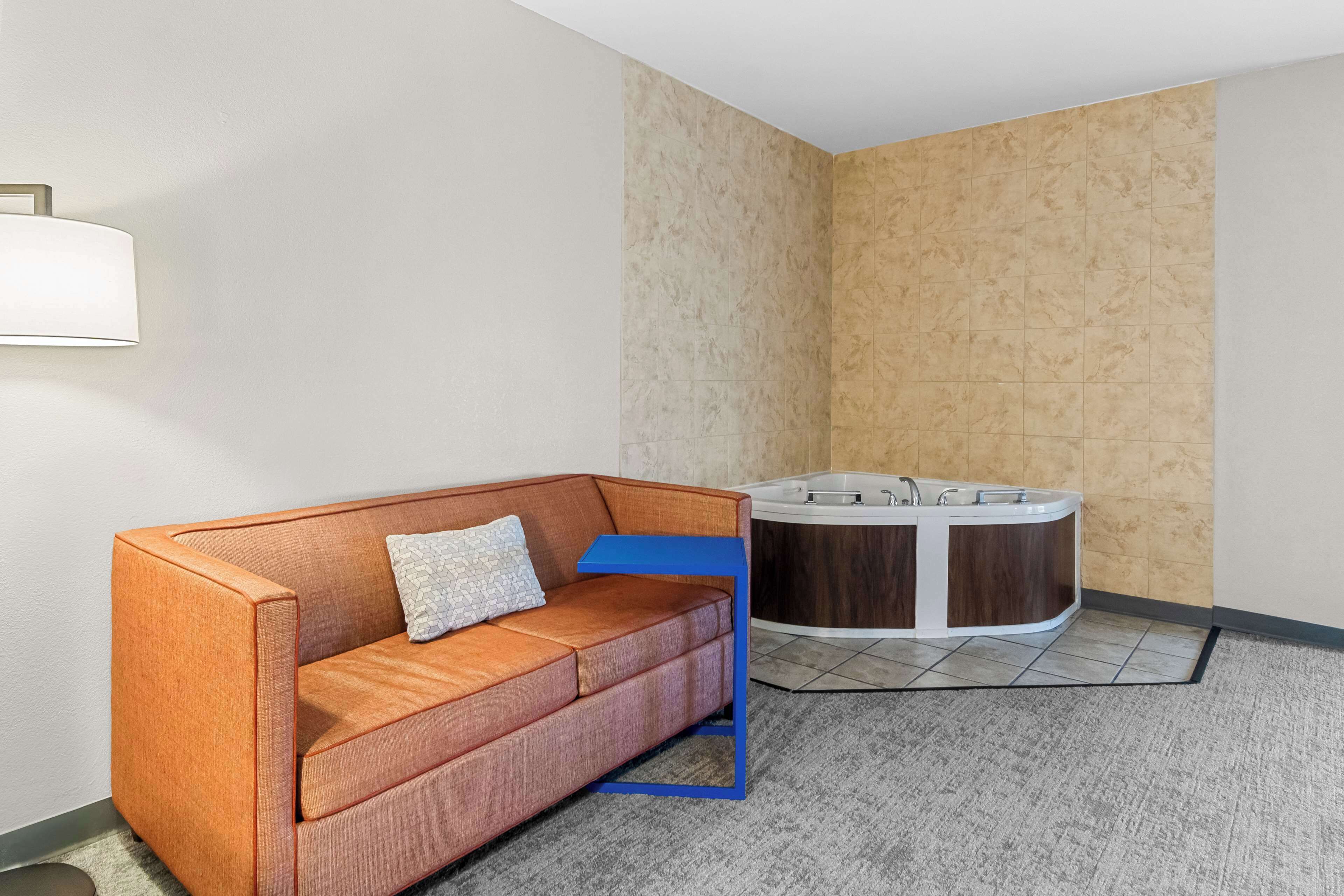 suite, 1 king bed, non smoking | living area | 50-inch smart tv with cable channels, netflix, hulu