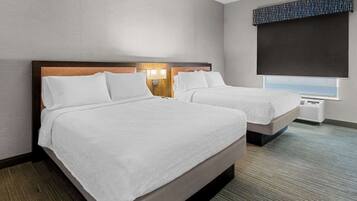 Two queen beds non smoking | Desk, iron/ironing board, free cots/infant beds, free WiFi