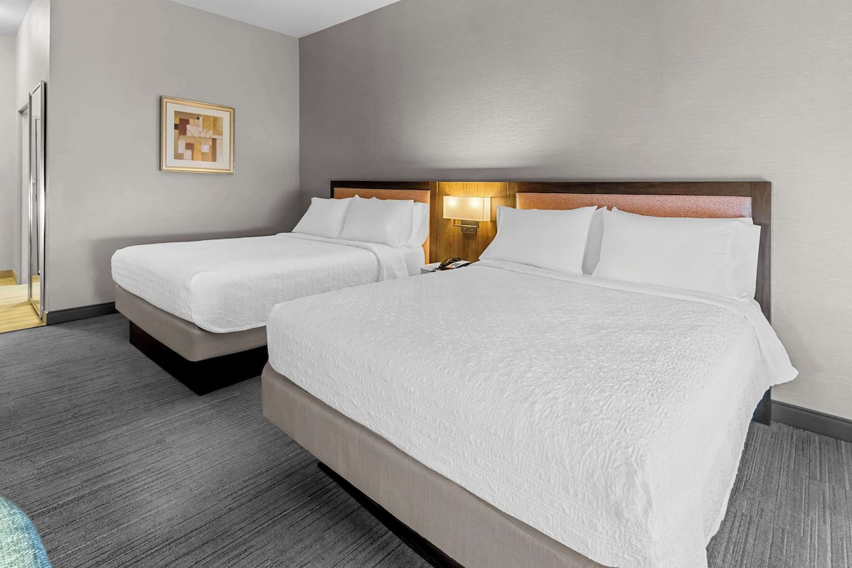 Desk, iron/ironing board, free cots/infant beds, free WiFi
