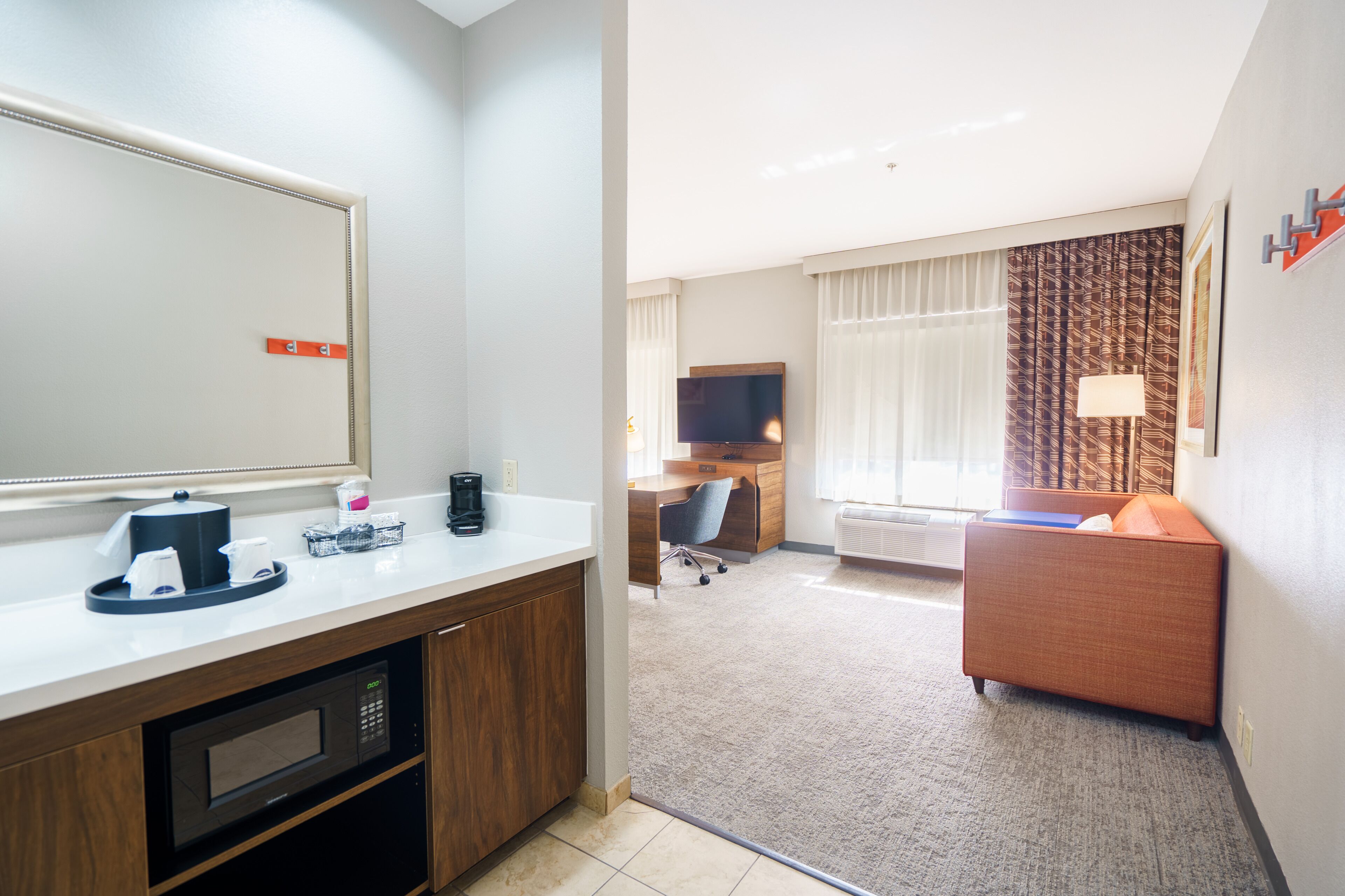 one king studio suite non smoking | desk, iron/ironing board, free cots/infant beds, free wifi