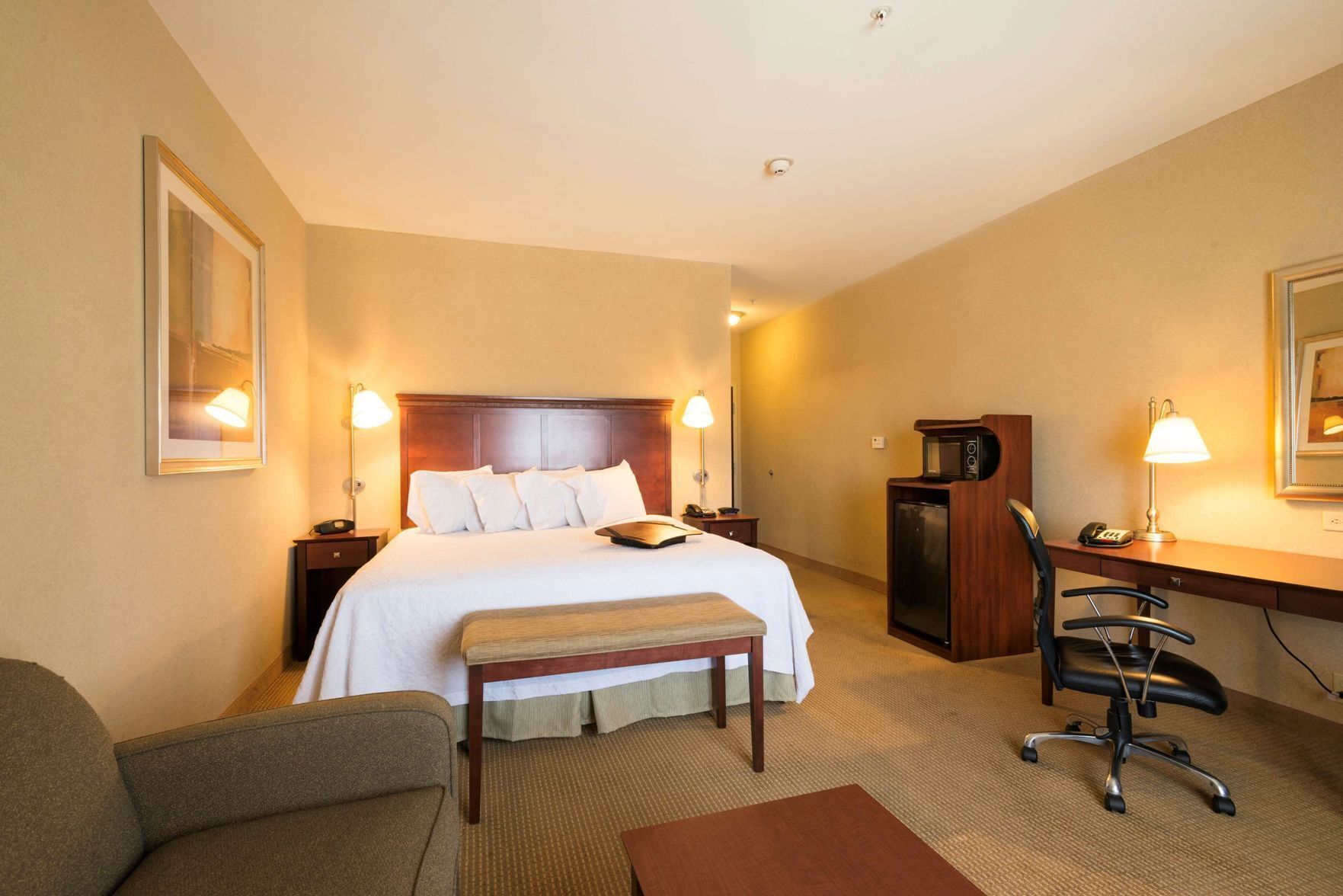 Desk, iron/ironing board, free cribs/infant beds, free WiFi
