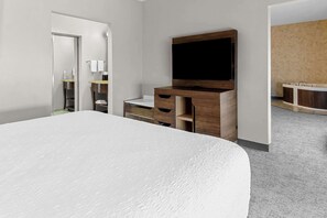 Suite, 1 King Bed, Non Smoking