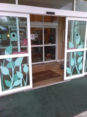 مدخل المنشأة