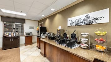 Free daily buffet breakfast